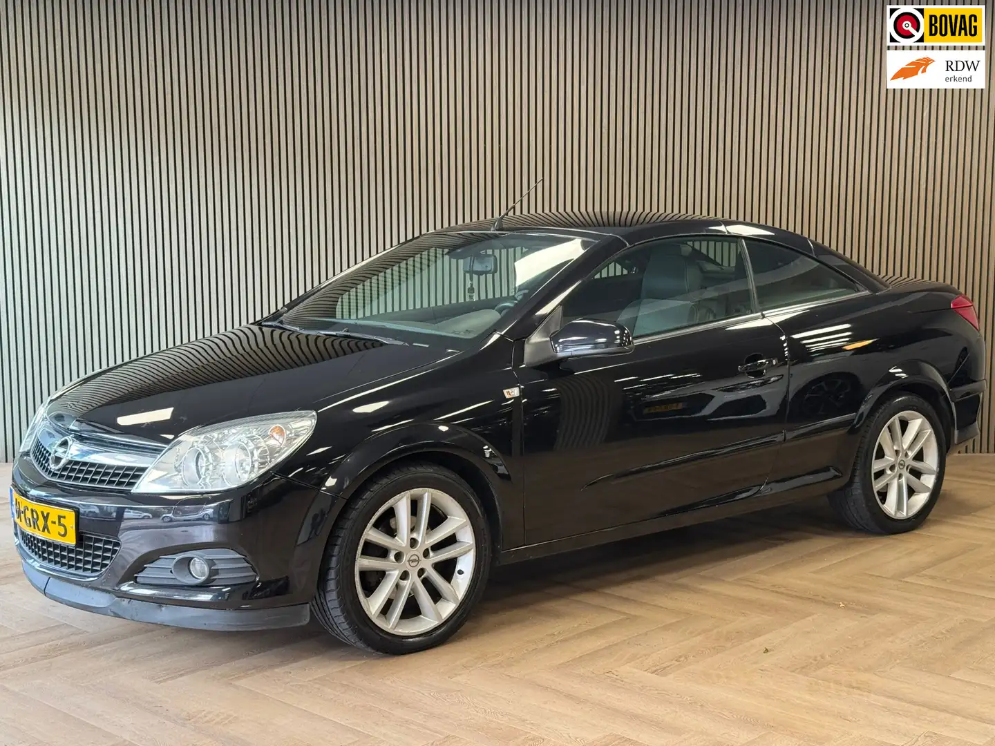 Opel Astra TwinTop 1.8 Temptation AUT. HARD-TOP KEYLESS-GO NA Schwarz - 1