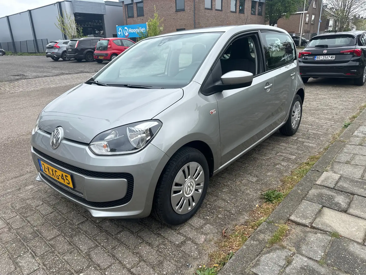 Volkswagen up! 1.0 move up! Gris - 1