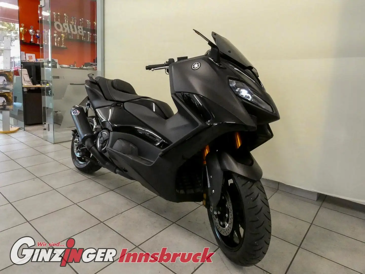 Yamaha TMAX 560 - 1
