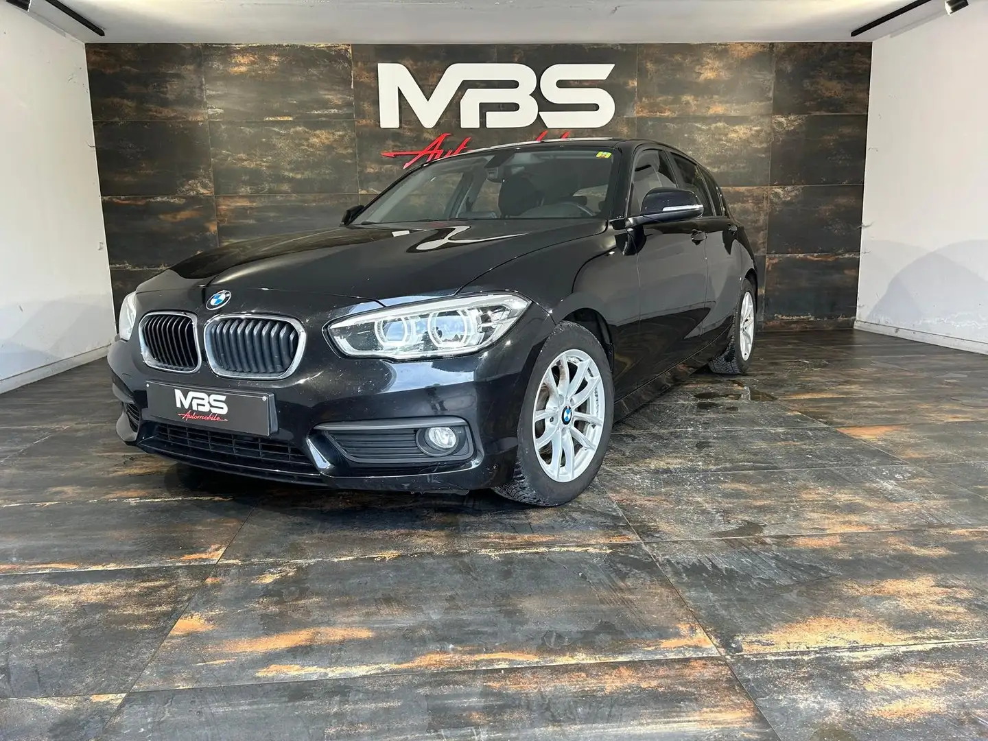 BMW 116 116d *FEUX LED *CAPTEURS *BI-ZONE *VOLANT MULTI Noir - 2