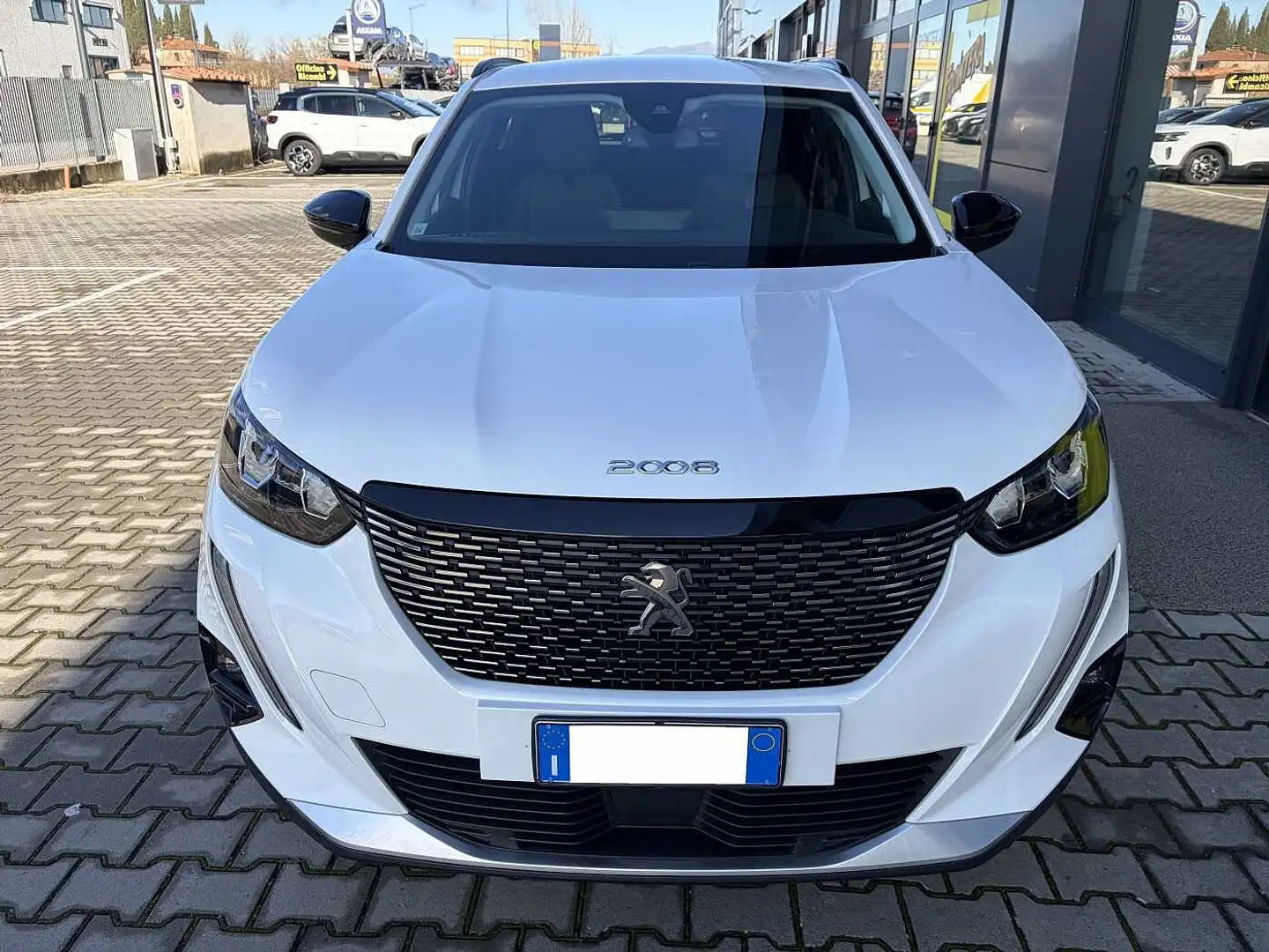 Peugeot 2008 1.5 BlueHDi 110 CV Allure Pack Weiß - 2