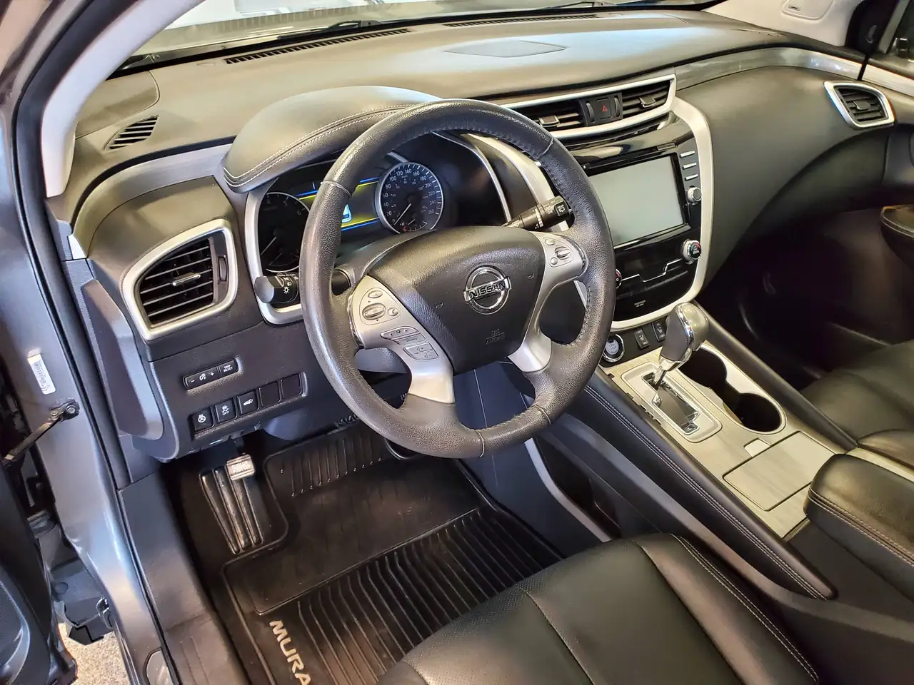 Nissan Murano снимка Nissan Murano