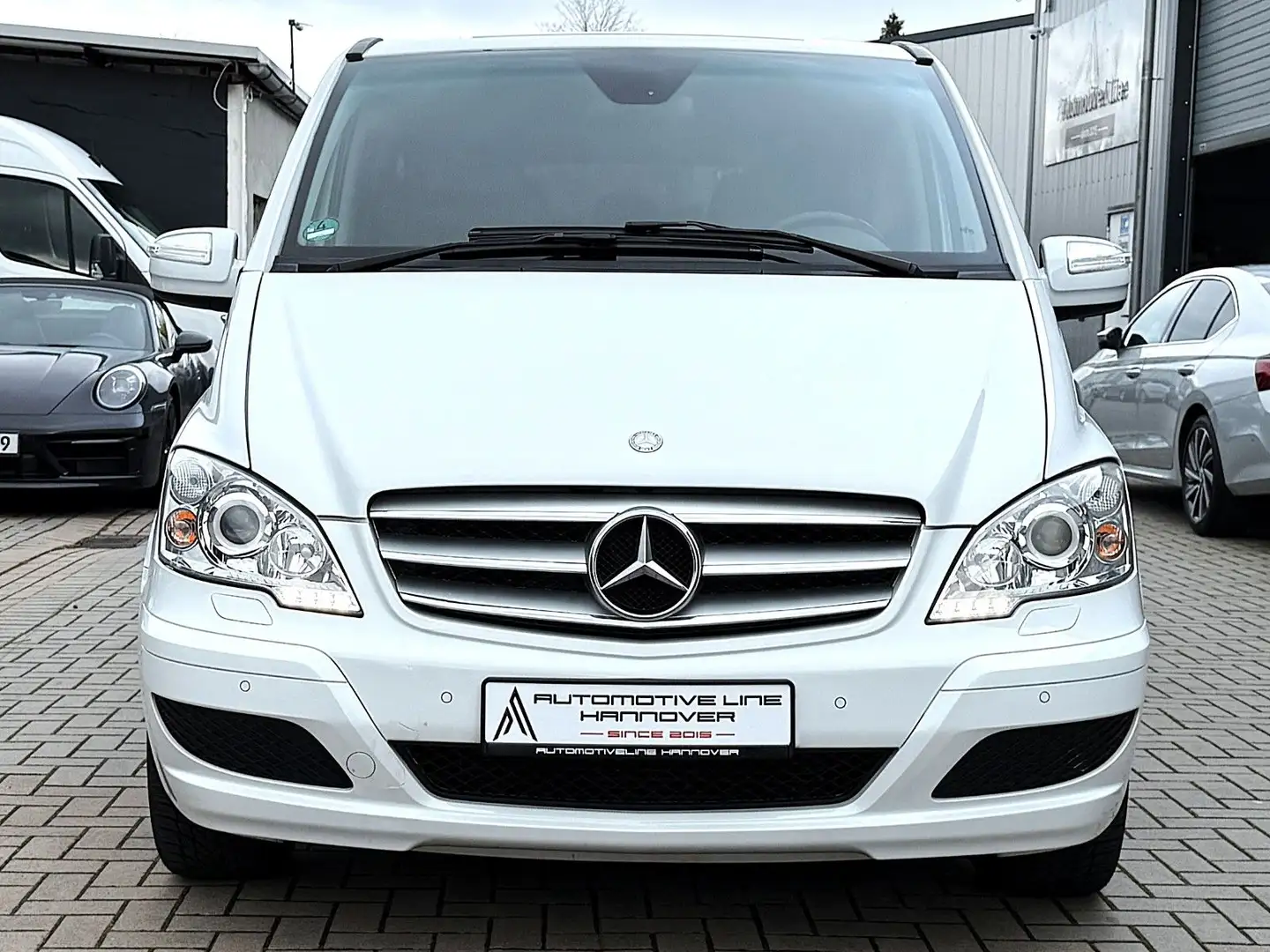 Mercedes-Benz Viano 2.2 CDI LANG/LEDER/7SITZER/2xSCHIEBETÜR/NAVI/AHK Blanc - 2