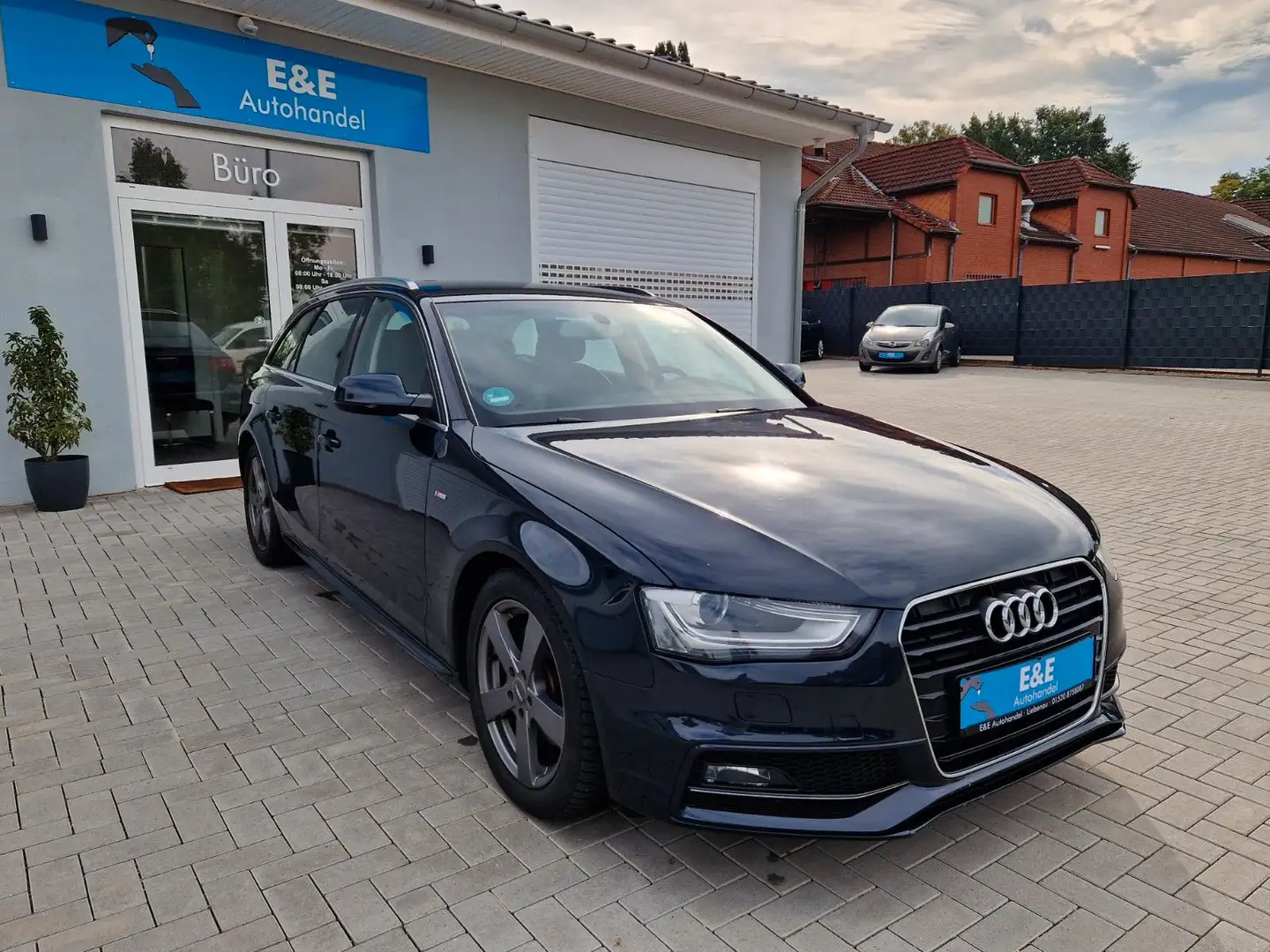 Audi A4 2.0 Avant+Xenon+S line+TÜV neu Blau - 1