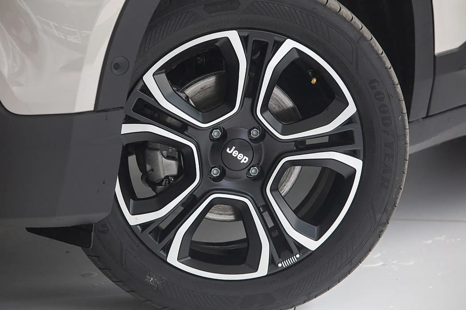 Jeep Avenger BEV 54kWh Altitude Beige - 2