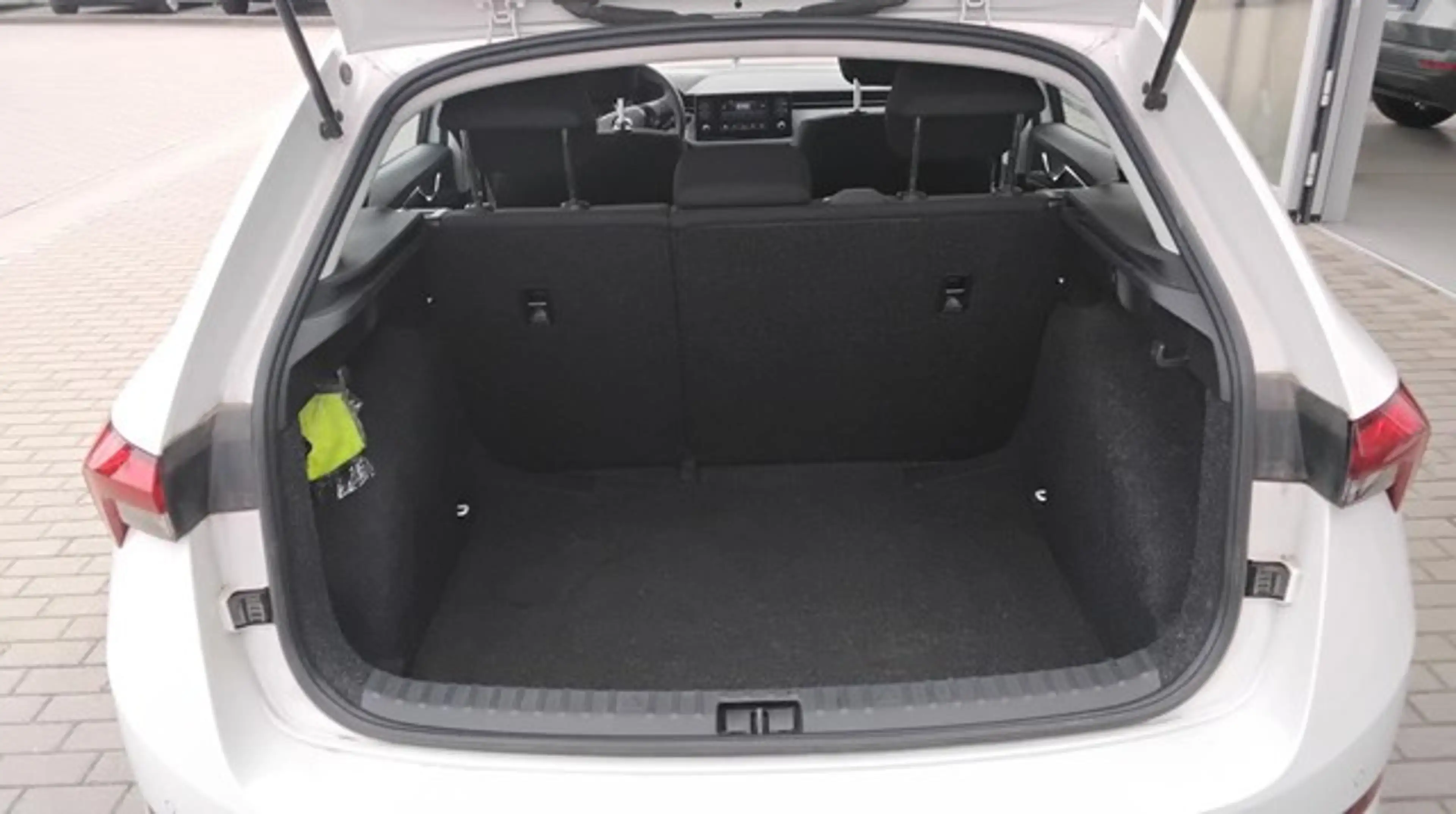 Skoda Scala 1.0TSI DSG Cool Plus+GJR+DAB+EPH+KLIMA++ — photo 3