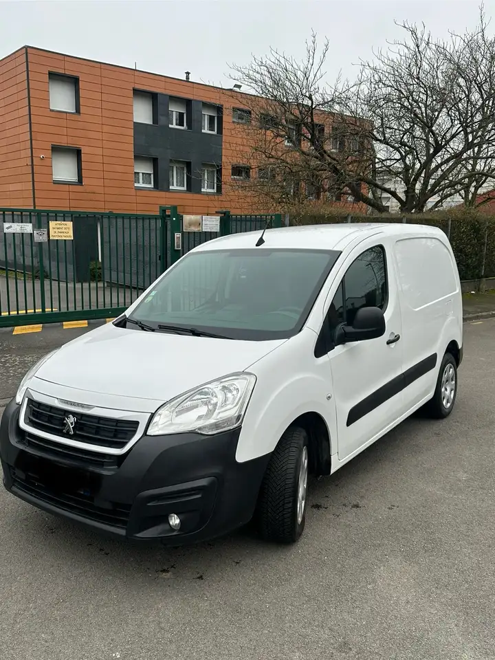Peugeot Partner FOURGON STANDARD 1.6 BLUEHDI 100 BVM5 PR