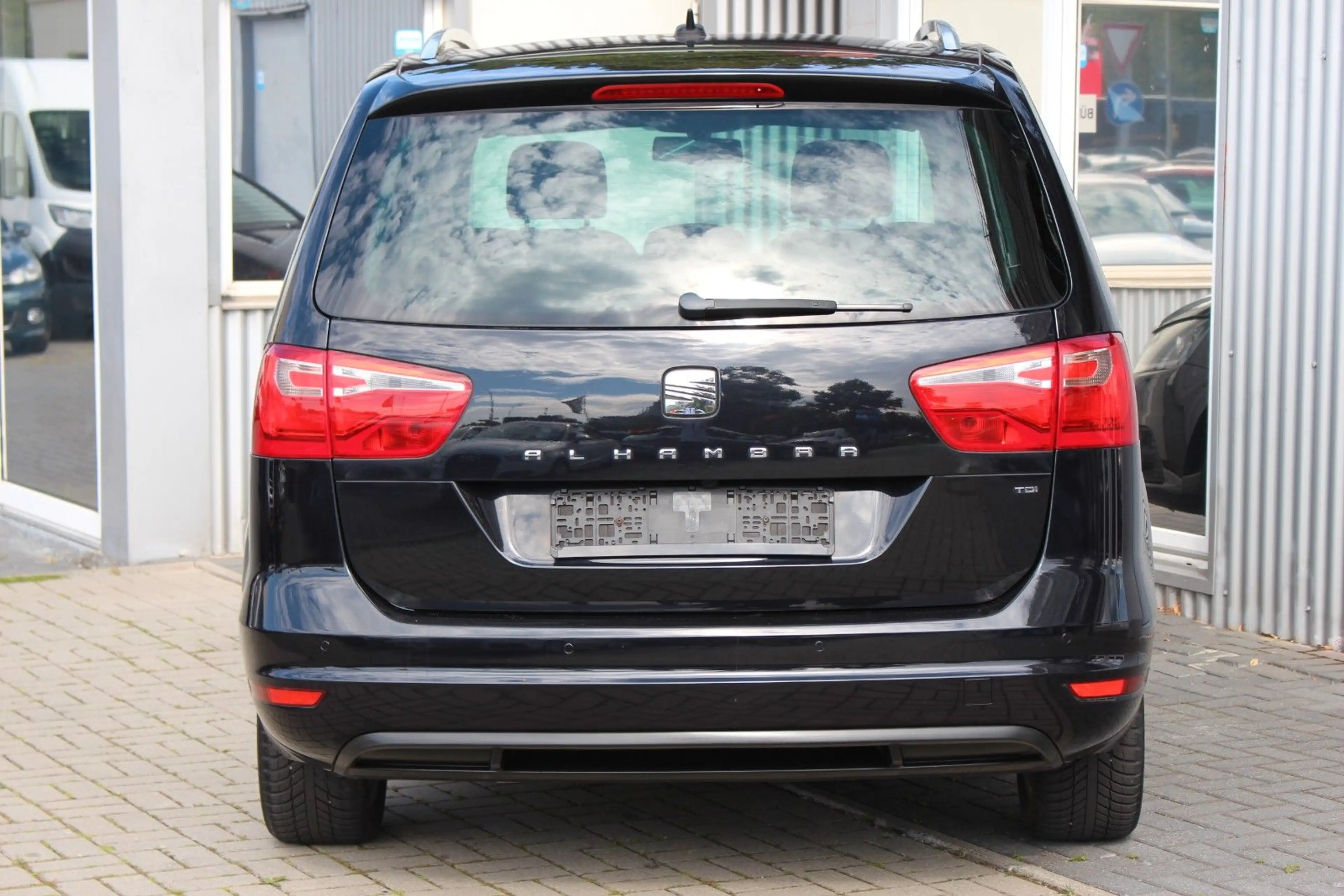 SEAT Alhambra Style 2.0 TDI Auto.+7Sitzer+Navi+Kamera — photo 8