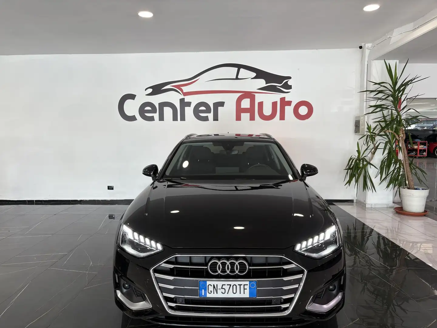 Audi A4 Avant 35 TDI/163 CV S tronic Business Advanced - 2