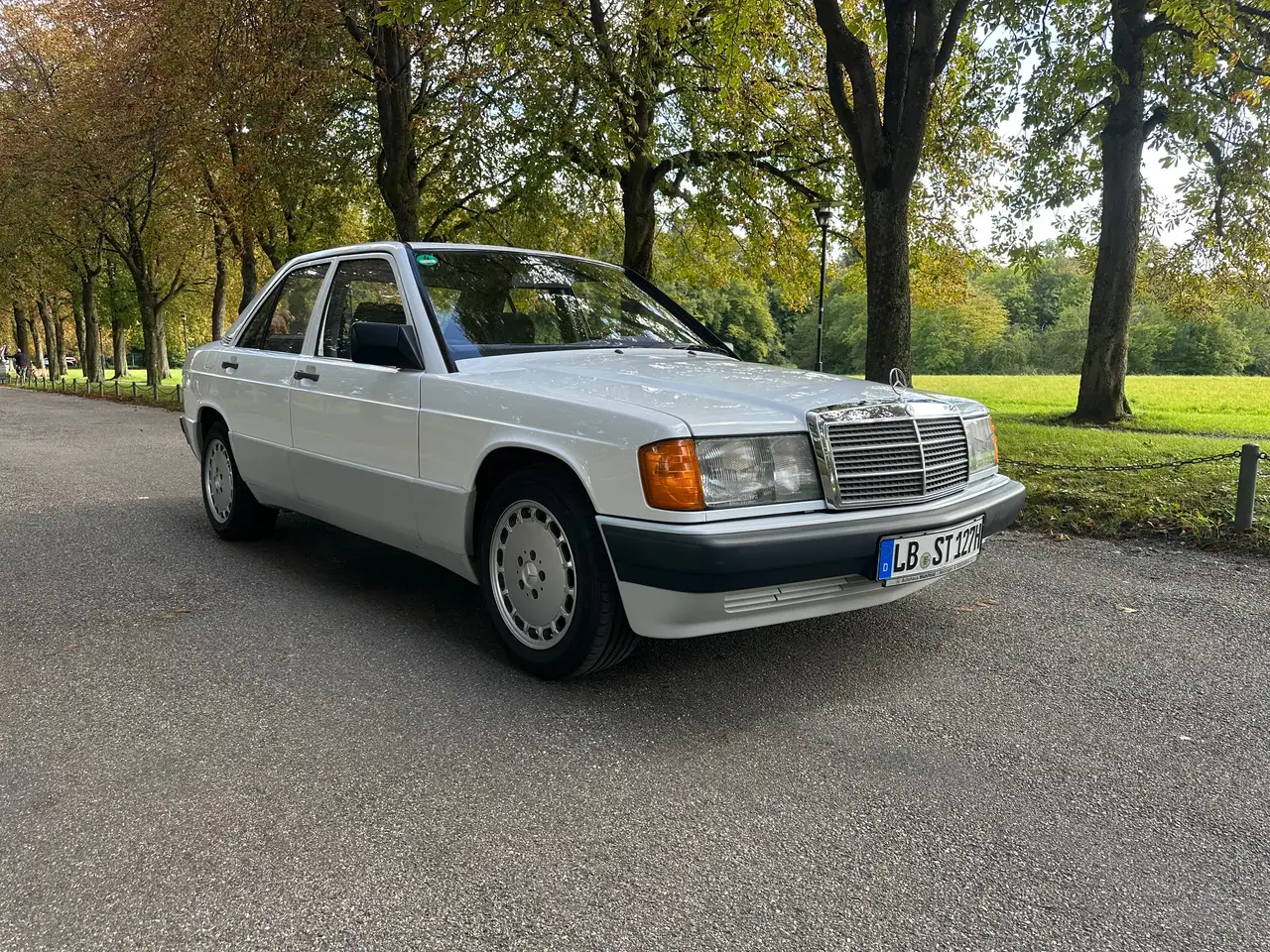 Mercedes-Benz 190 E, foto 2