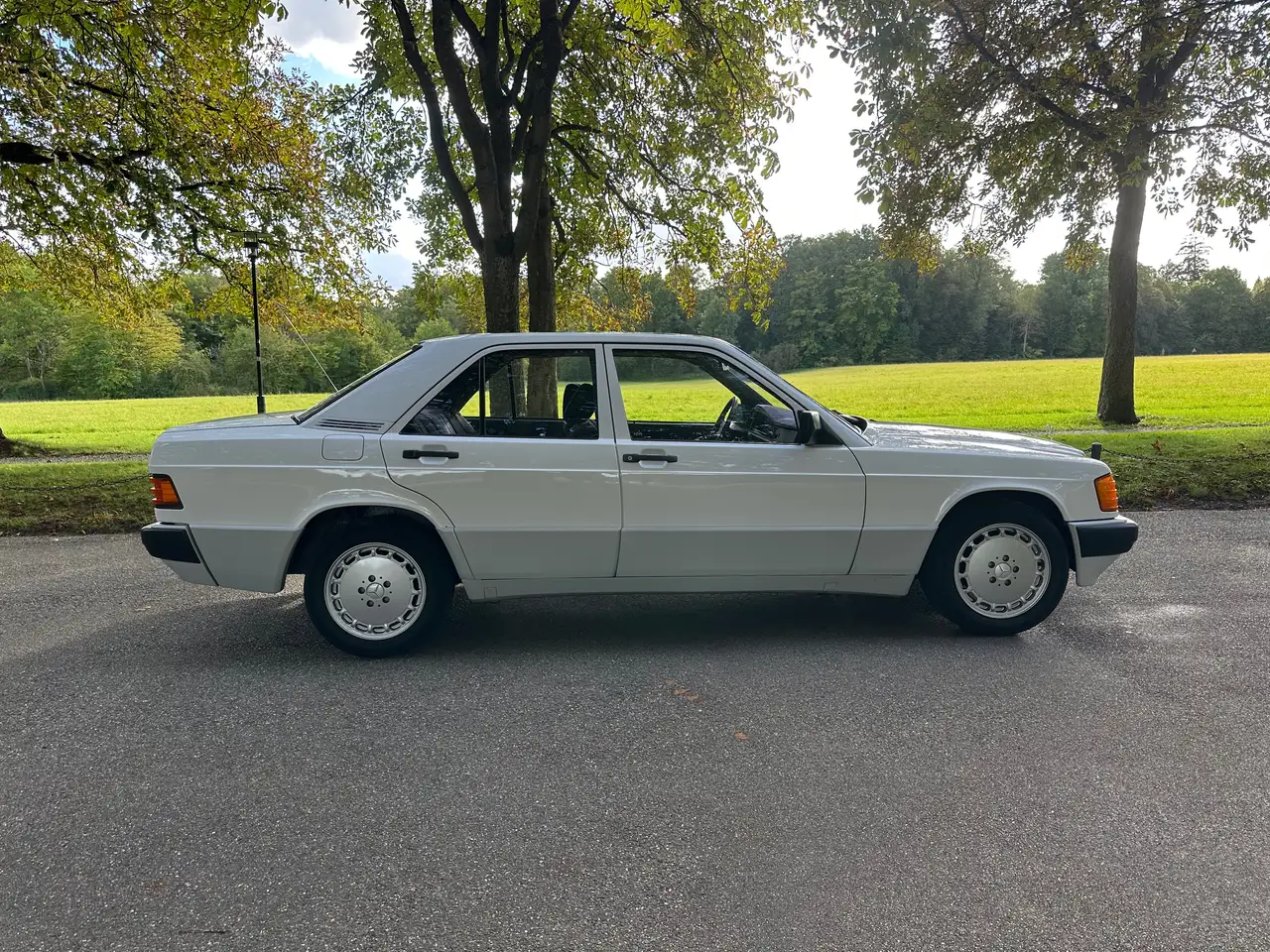Mercedes-Benz 190 E, foto 3