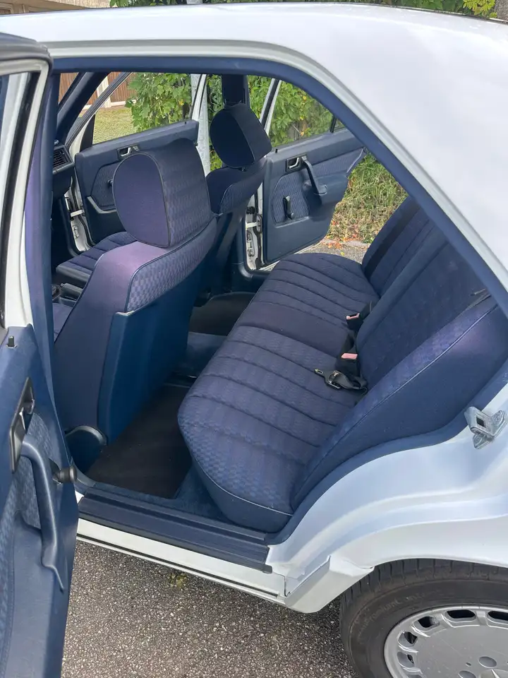 Mercedes-Benz 190 E, foto 8