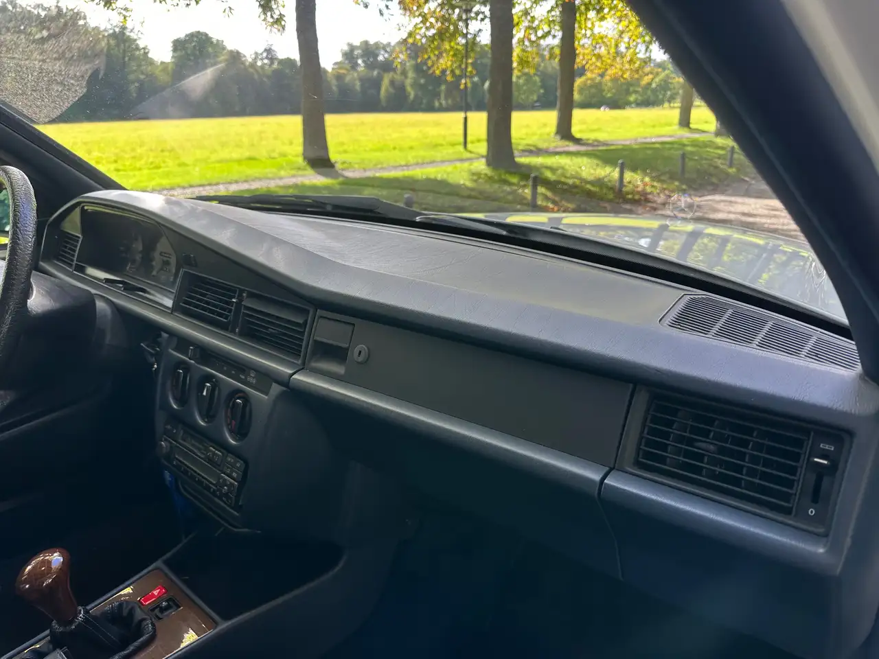 Mercedes-Benz 190 E, foto 6