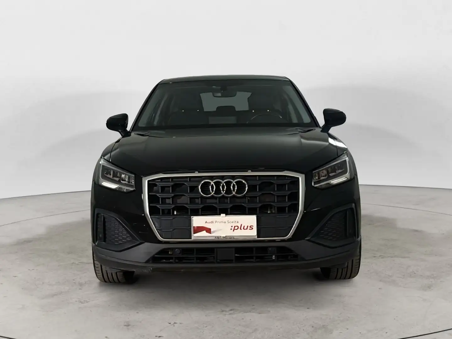 Audi Q2 30 TDI Admired Schwarz - 2