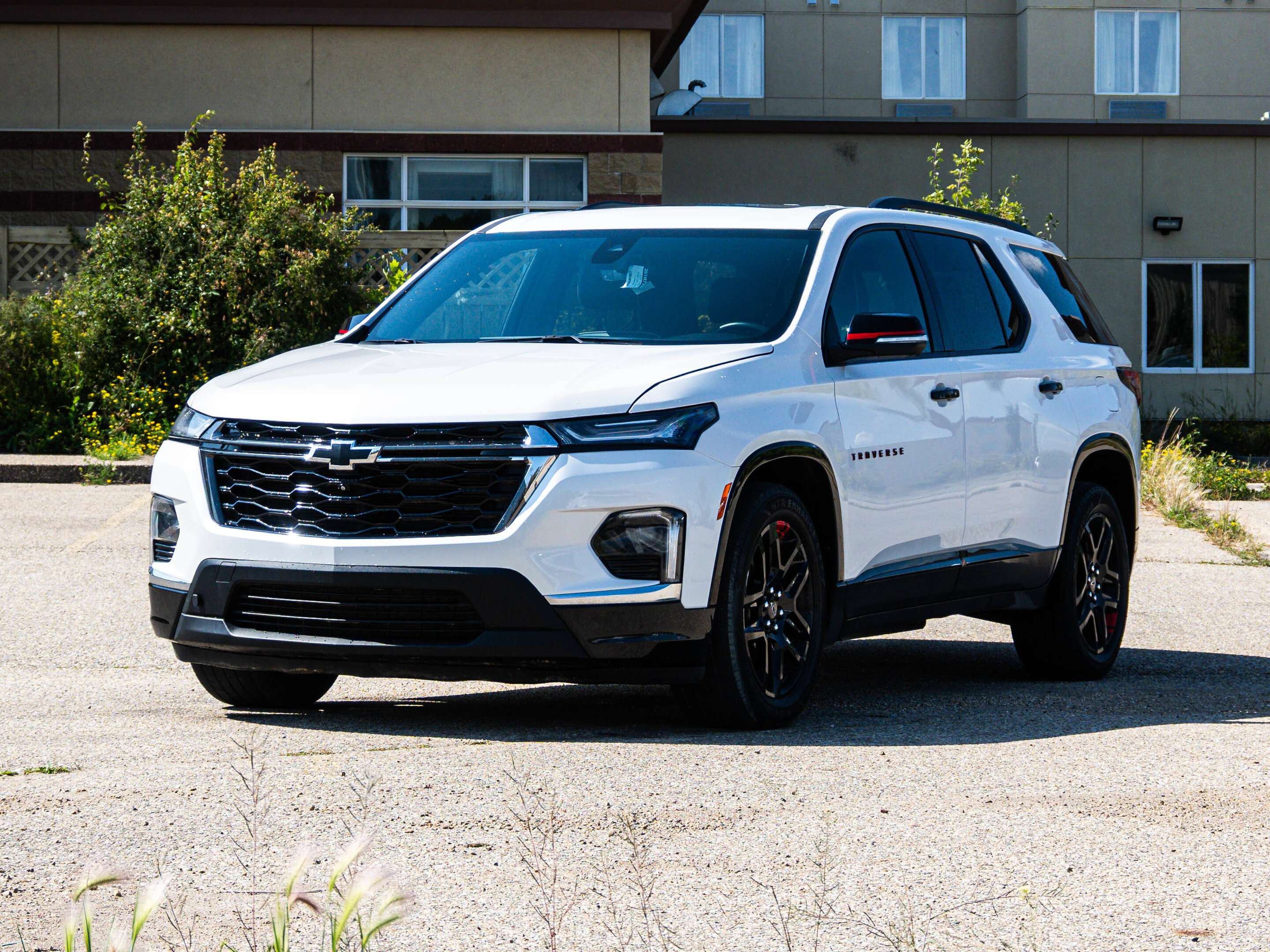 2023 Chevrolet Traverse Premier Redline Edition 3.6L 7-Passenger AWD | Sun — снимка 1