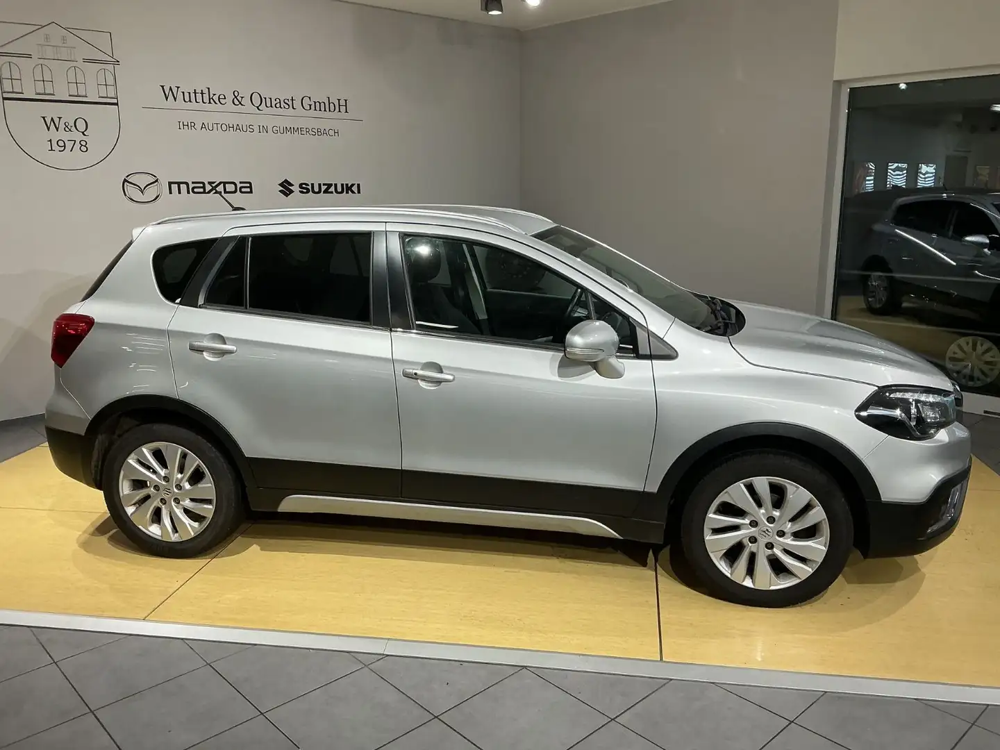 Suzuki (SX4) S-Cross Comfort *ALLRAD*AHK*8Fach Zilver - 2