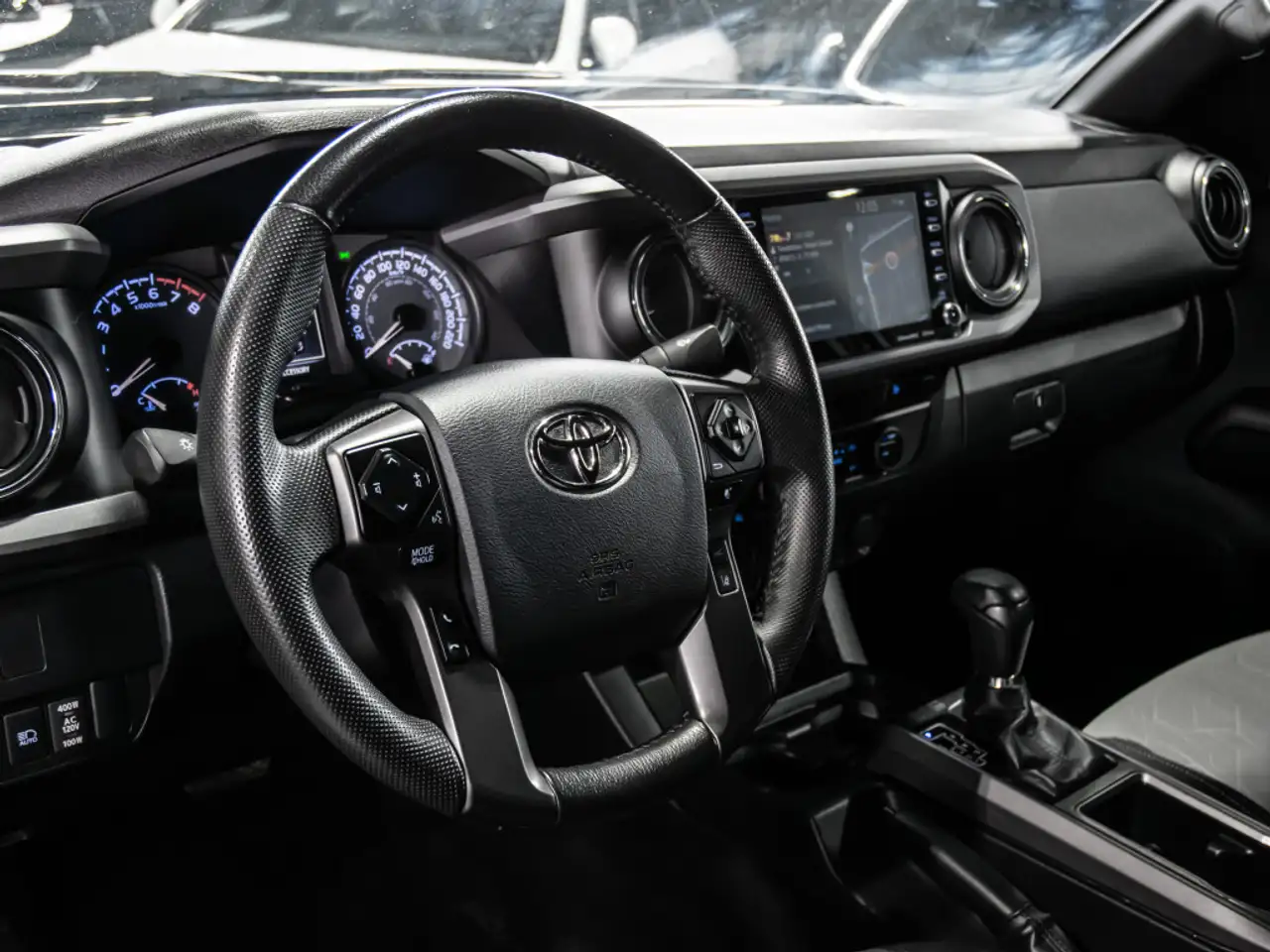 Toyota Tacoma снимка Toyota Tacoma