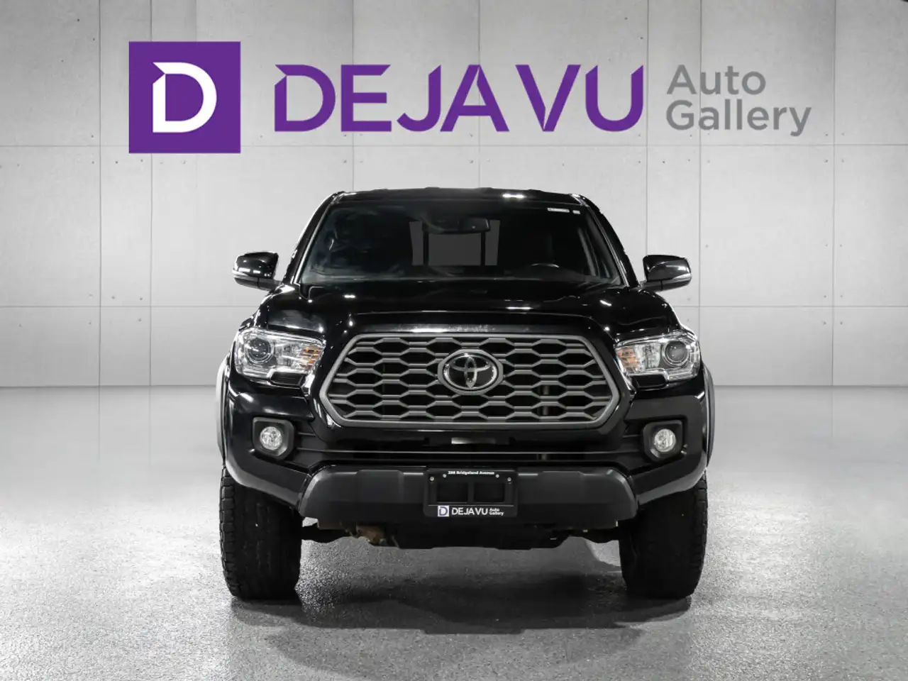 Toyota Tacoma снимка Toyota Tacoma
