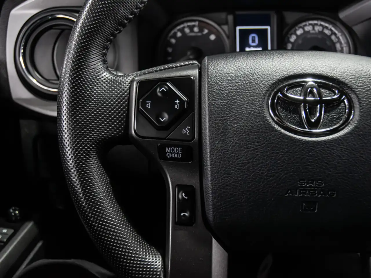 Toyota Tacoma снимка Toyota Tacoma