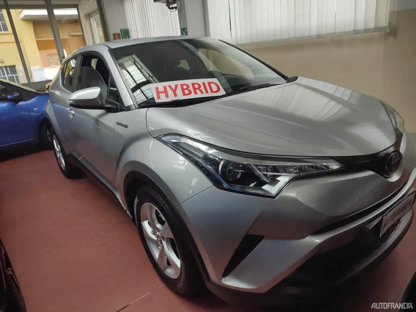 Toyota C-HR 1.8 98CV FULL HYBRID ACTIVE Grey - 1