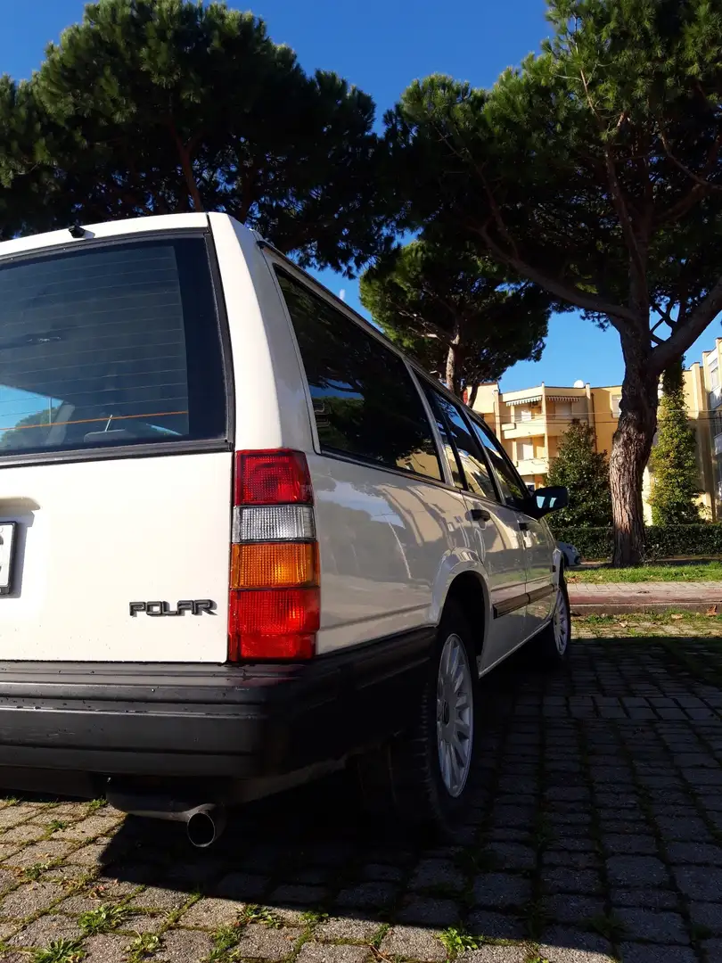 Volvo 945 Polar - 2