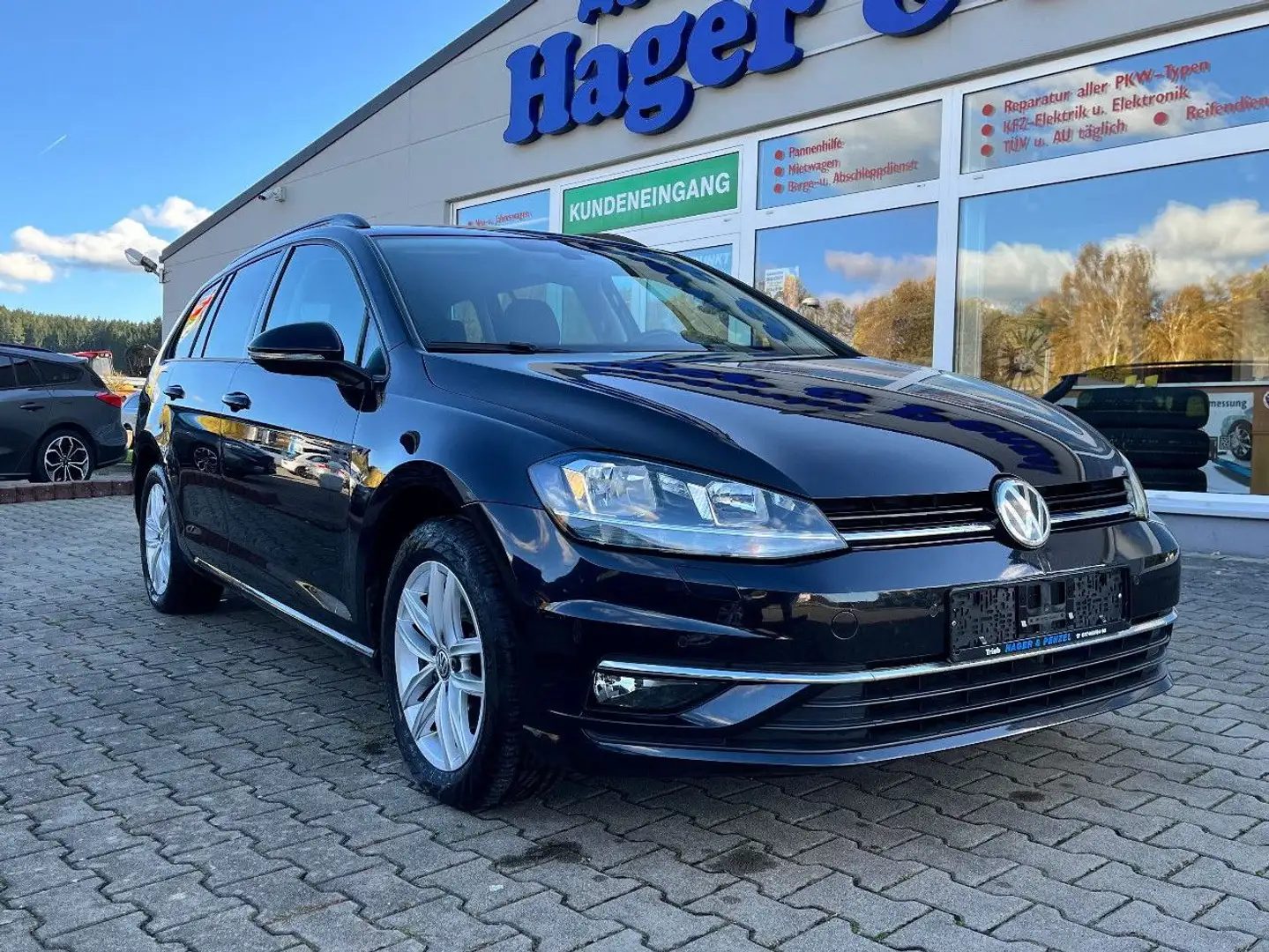 Volkswagen Golf VII Variant Comfort PDC Navi SH ACC Klima Noir - 1