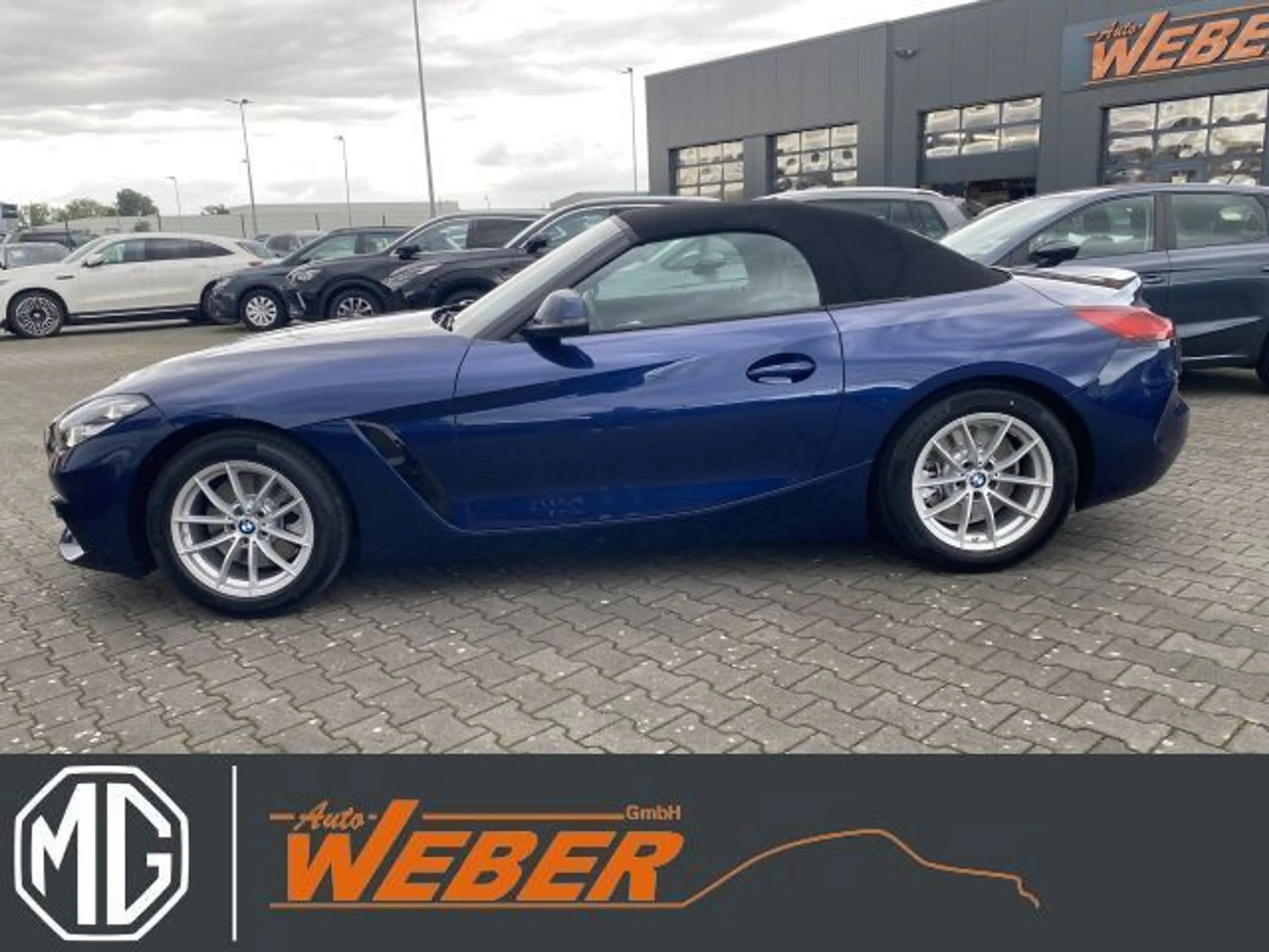 BMW Z4 Roadster sDrive 20 i Advantage G29 — photo 9