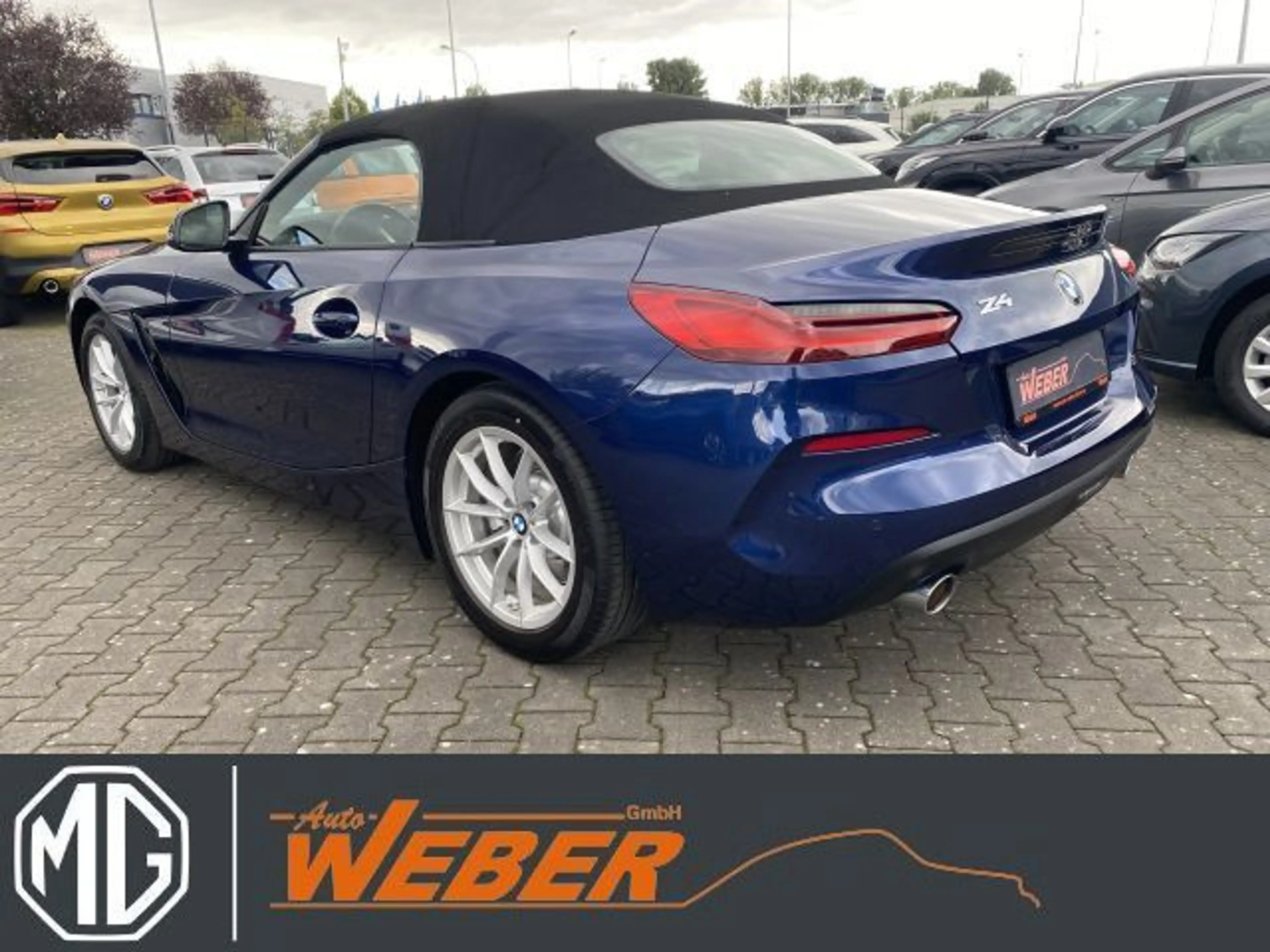 BMW Z4 Roadster sDrive 20 i Advantage G29 — photo 10