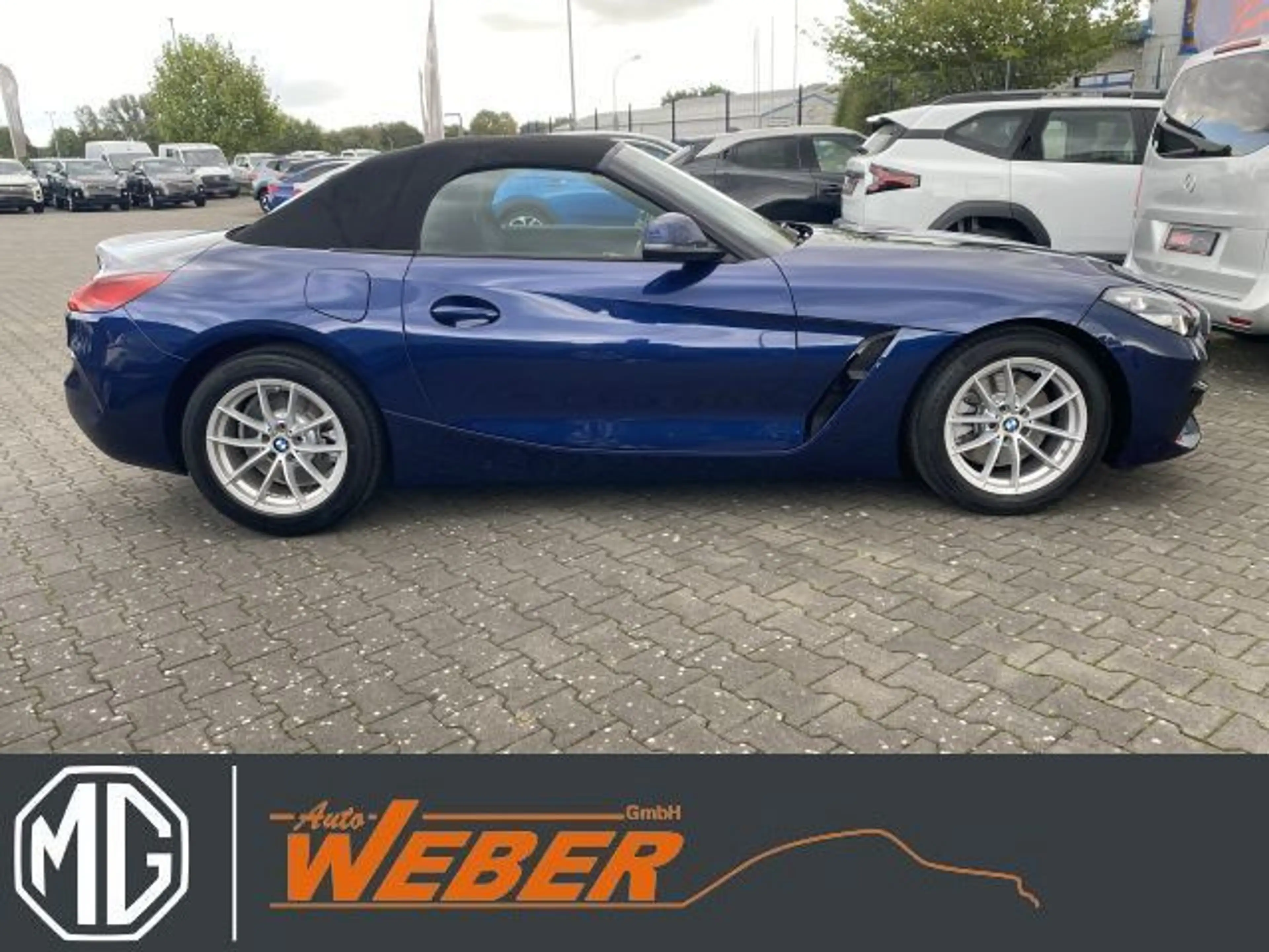 BMW Z4 Roadster sDrive 20 i Advantage G29 — photo 12
