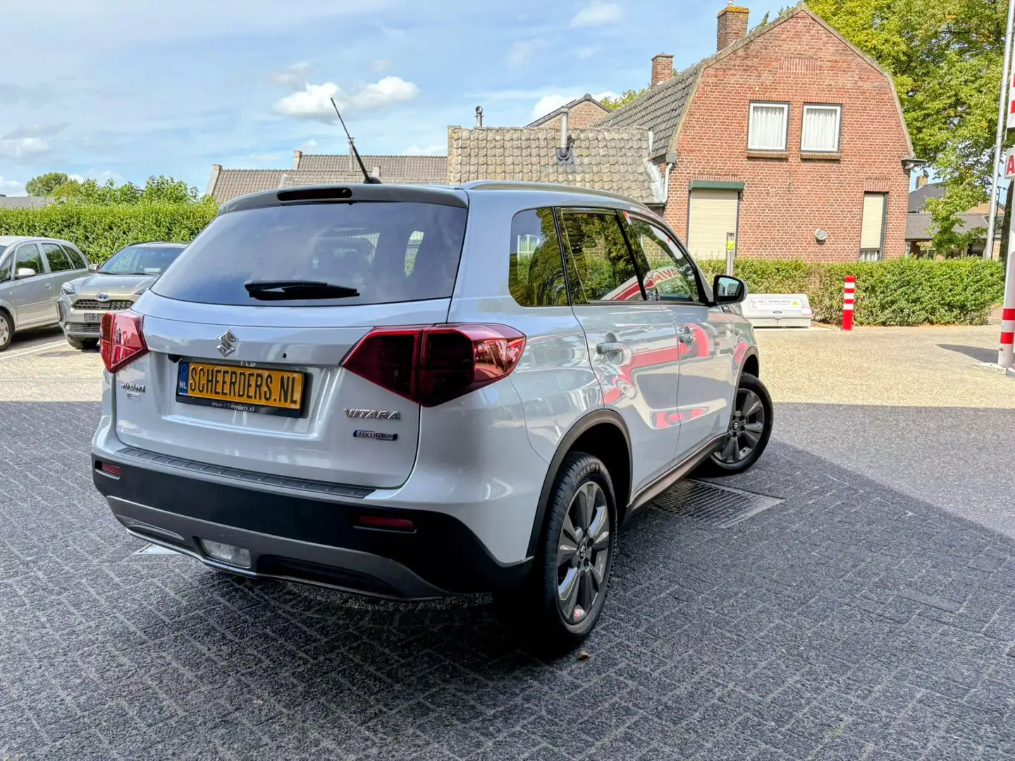 Suzuki Vitara 1.4 Boosterjet Style Smart Hybrid 130 pk ,Navi,Cam Blanc - 2