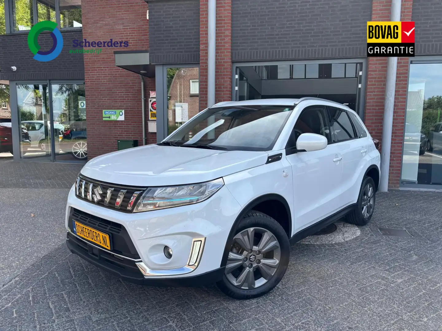 Suzuki Vitara 1.4 Boosterjet Style Smart Hybrid 130 pk ,Navi,Cam Blanc - 1