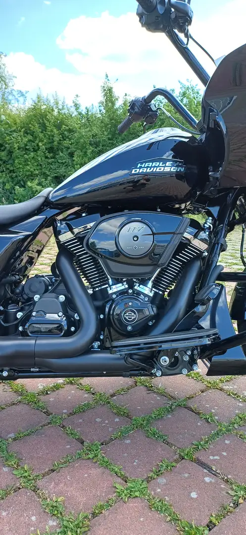 Harley-Davidson Road Glide FLTRX 2025 NEU Černá - 2
