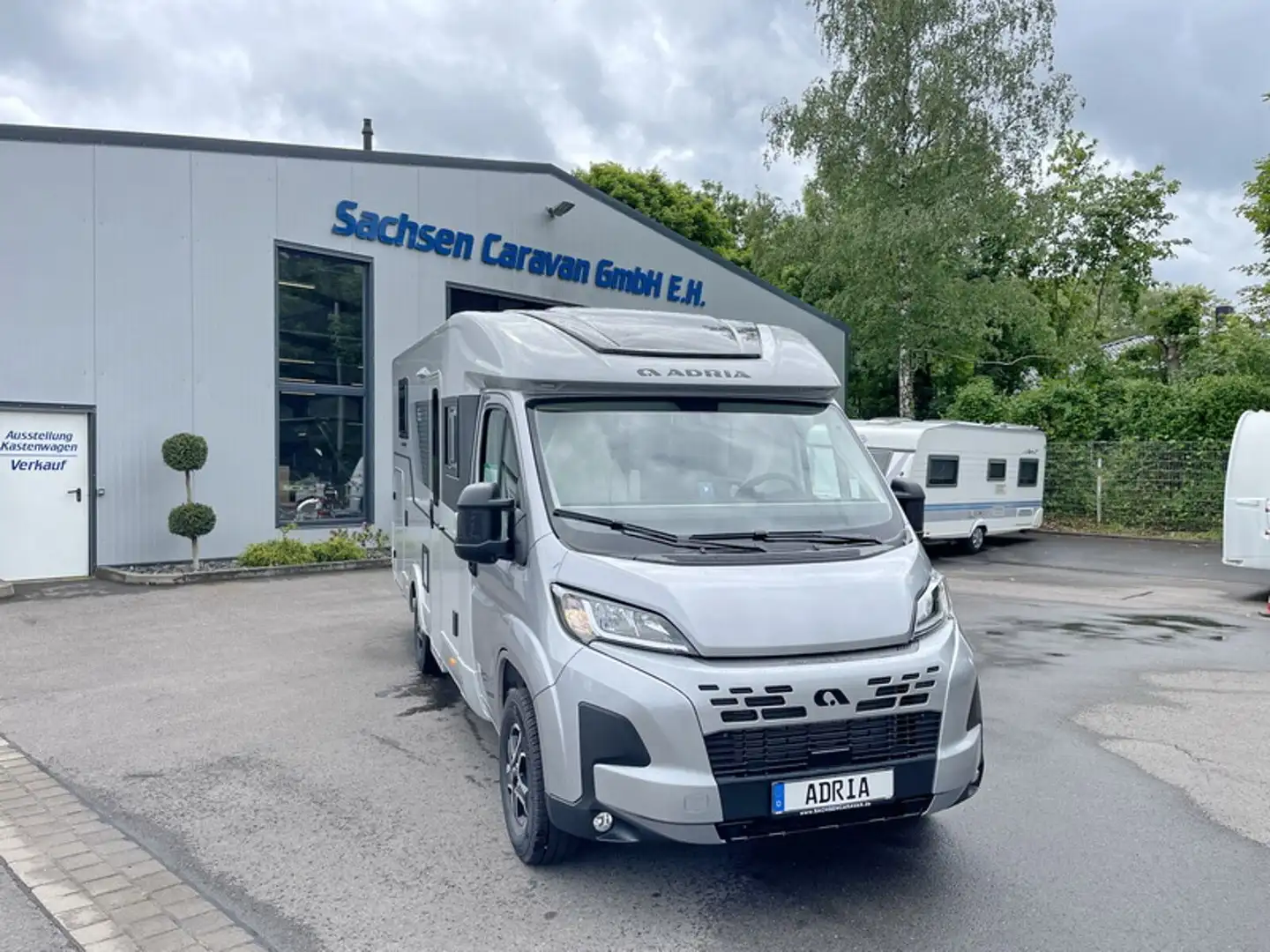 Adria Compact DL 60Y Sondermodell 60Y Silber - 2