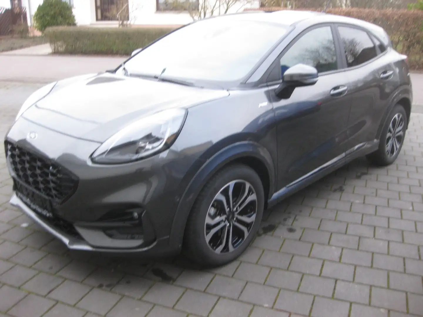 Ford Puma ST-Line 1,0 92 KW, Allwetterreifen Grau - 1