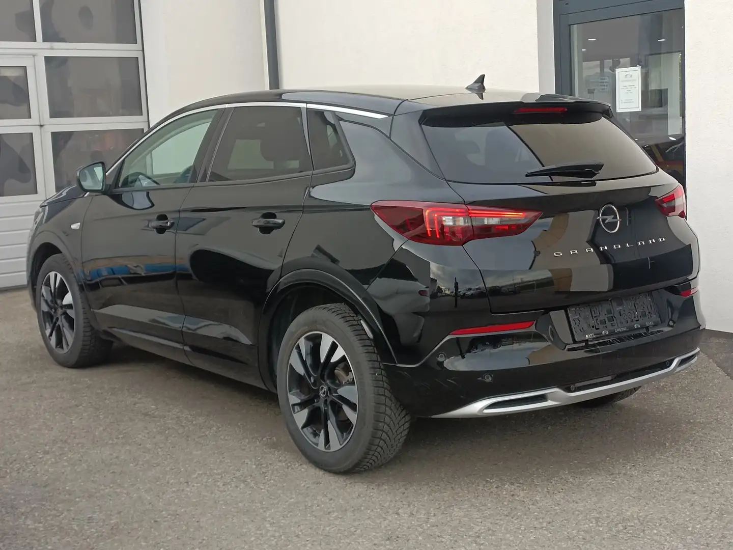 Opel Grandland X 1,2 Turbo Dir.Inj. EditionStart/Stop, Kamera, NAVI Schwarz - 2