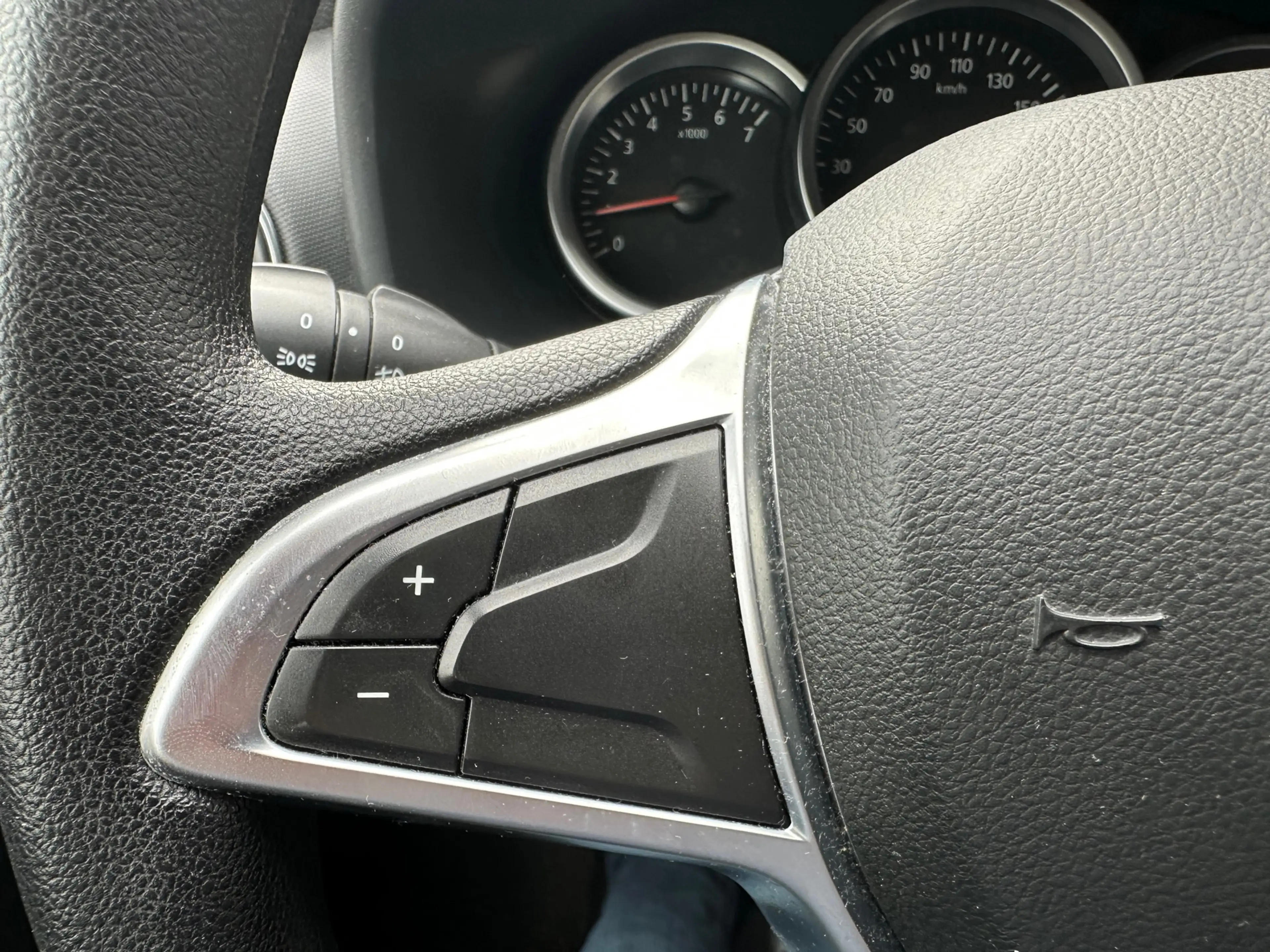 Dacia Logan MCV 0.9 TCe Laureate / Airco / Navi / PDC / Cruise — photo 13