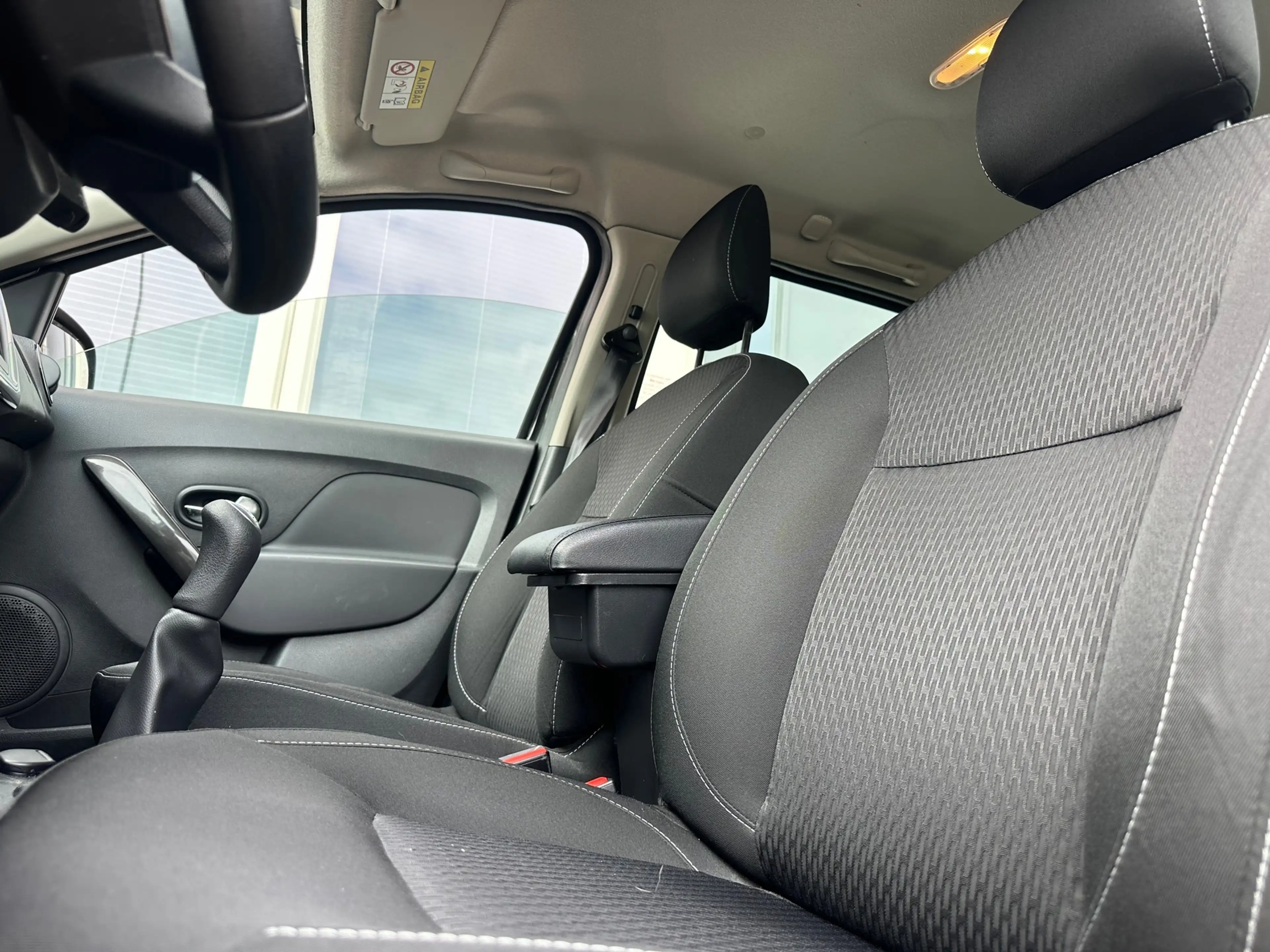 Dacia Logan MCV 0.9 TCe Laureate / Airco / Navi / PDC / Cruise — photo 4