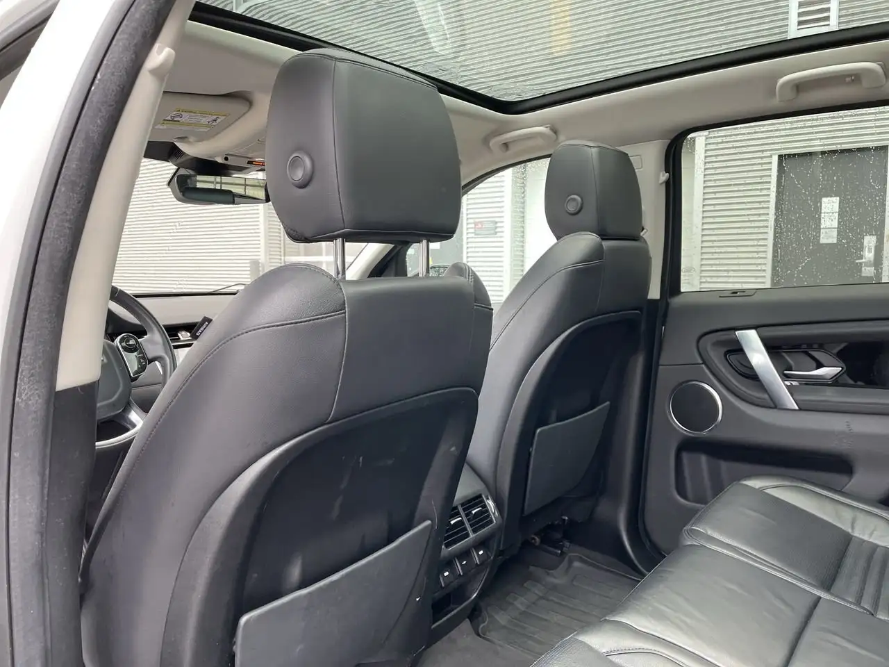 Land Rover Discovery Sport снимка Land Rover Discovery Sport