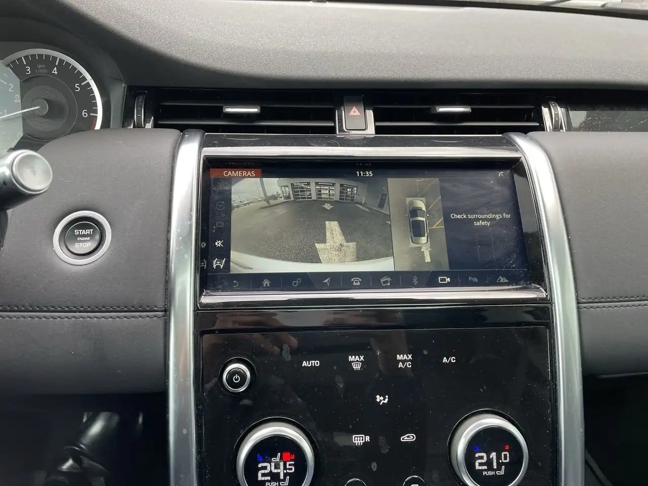 Land Rover Discovery Sport снимка Land Rover Discovery Sport