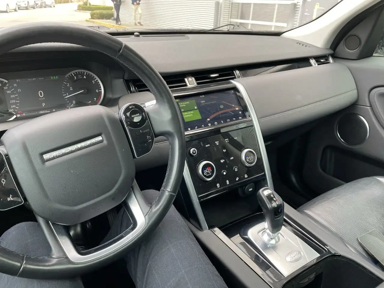Land Rover Discovery Sport снимка Land Rover Discovery Sport