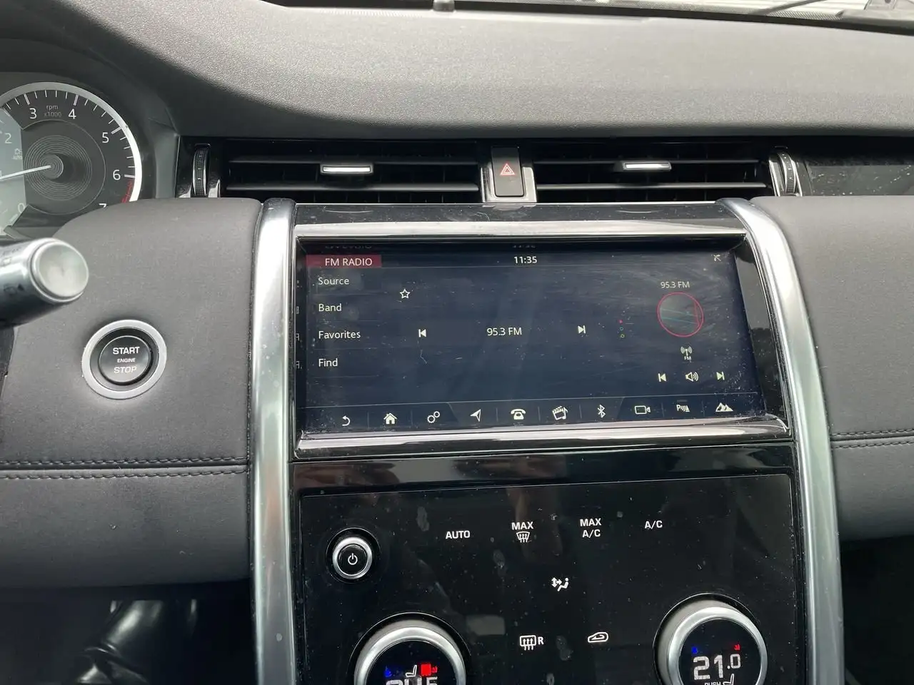 Land Rover Discovery Sport снимка Land Rover Discovery Sport