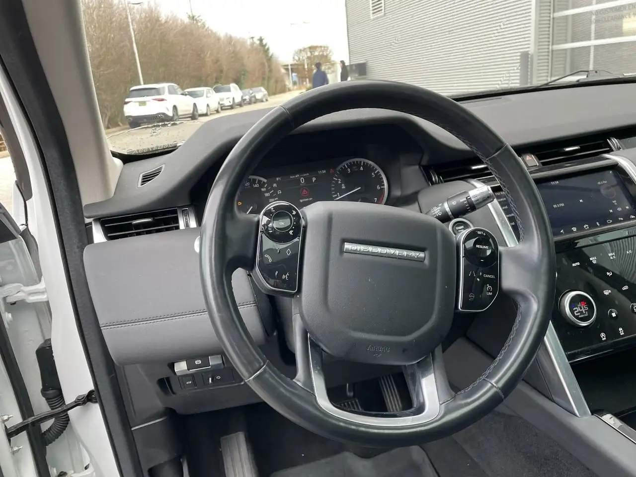 Land Rover Discovery Sport снимка Land Rover Discovery Sport