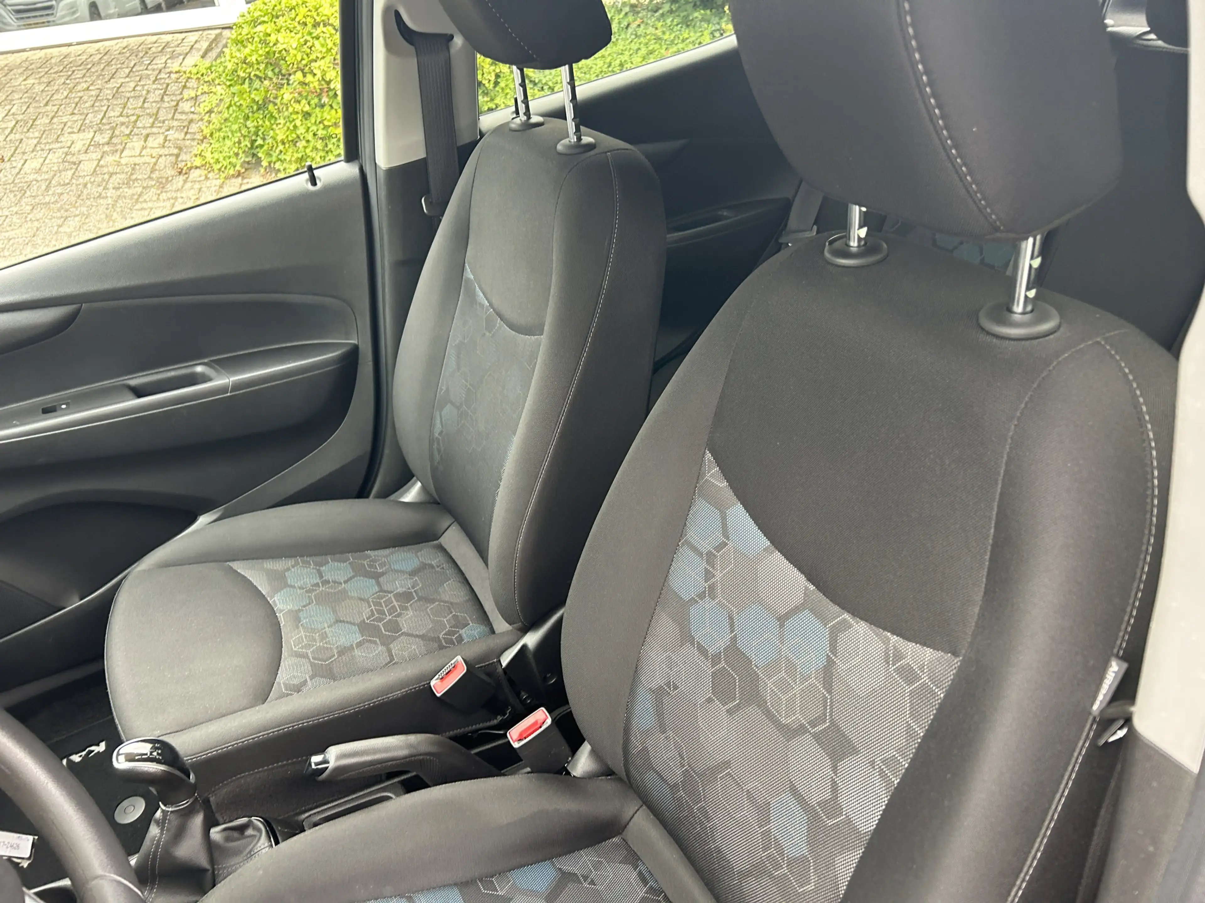 Opel Karl 1.0 Rocks Online Edition — photo 10