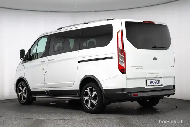 Ford Tourneo Custom view 4