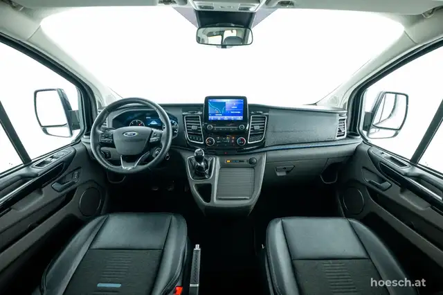 Ford Tourneo Custom view 5