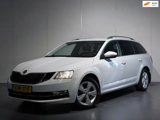 Skoda Octavia Combi 2.0 TSI Style DSG /Clima/ACC/PDC/CarPlay/Sfe