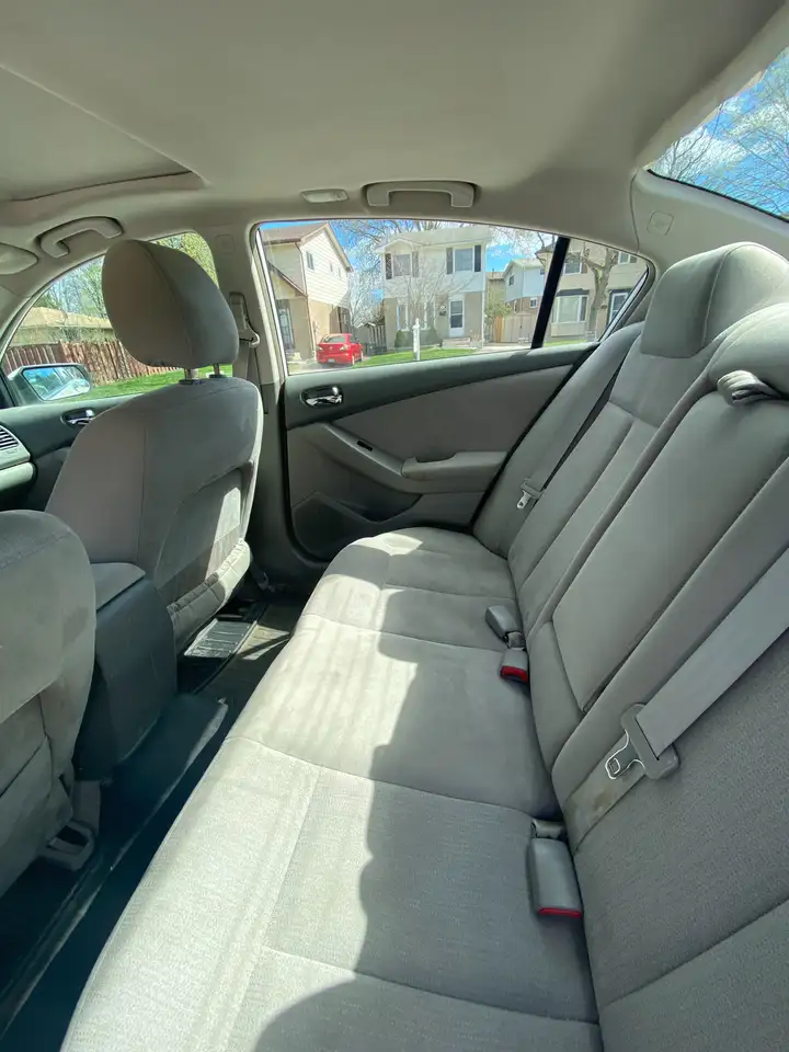 Nissan Altima снимка Nissan Altima
