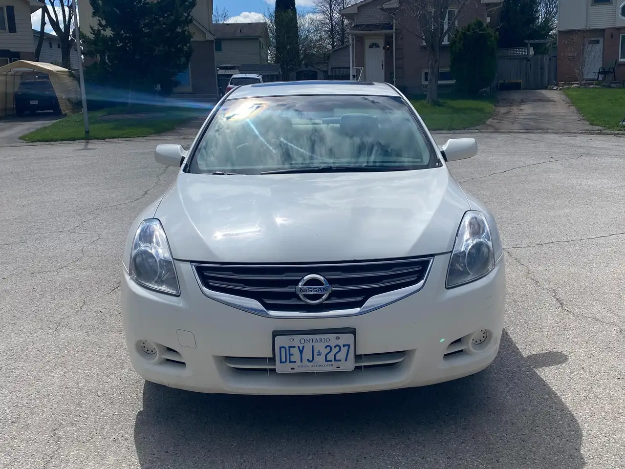 Nissan Altima снимка Nissan Altima