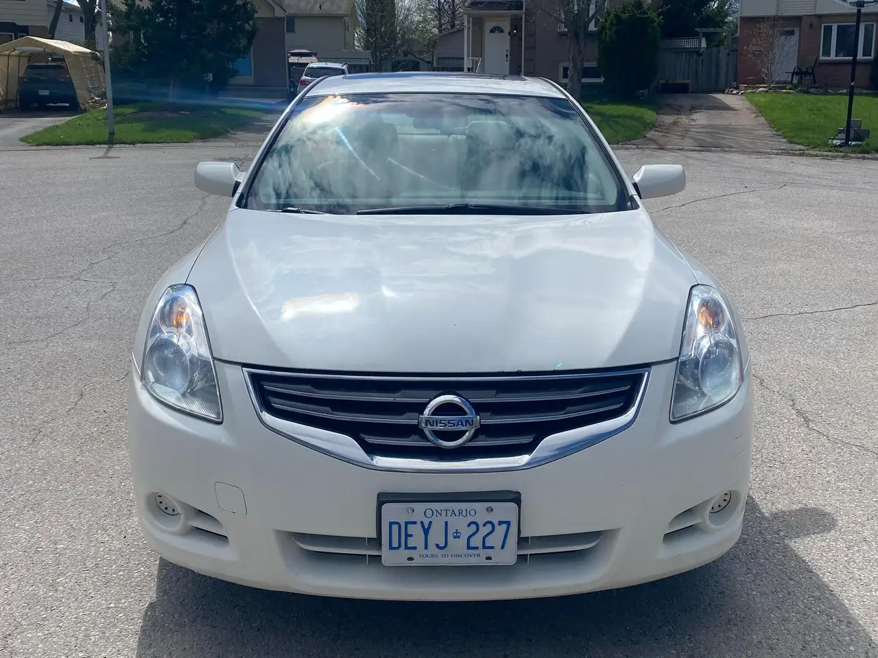 Nissan Altima снимка Nissan Altima