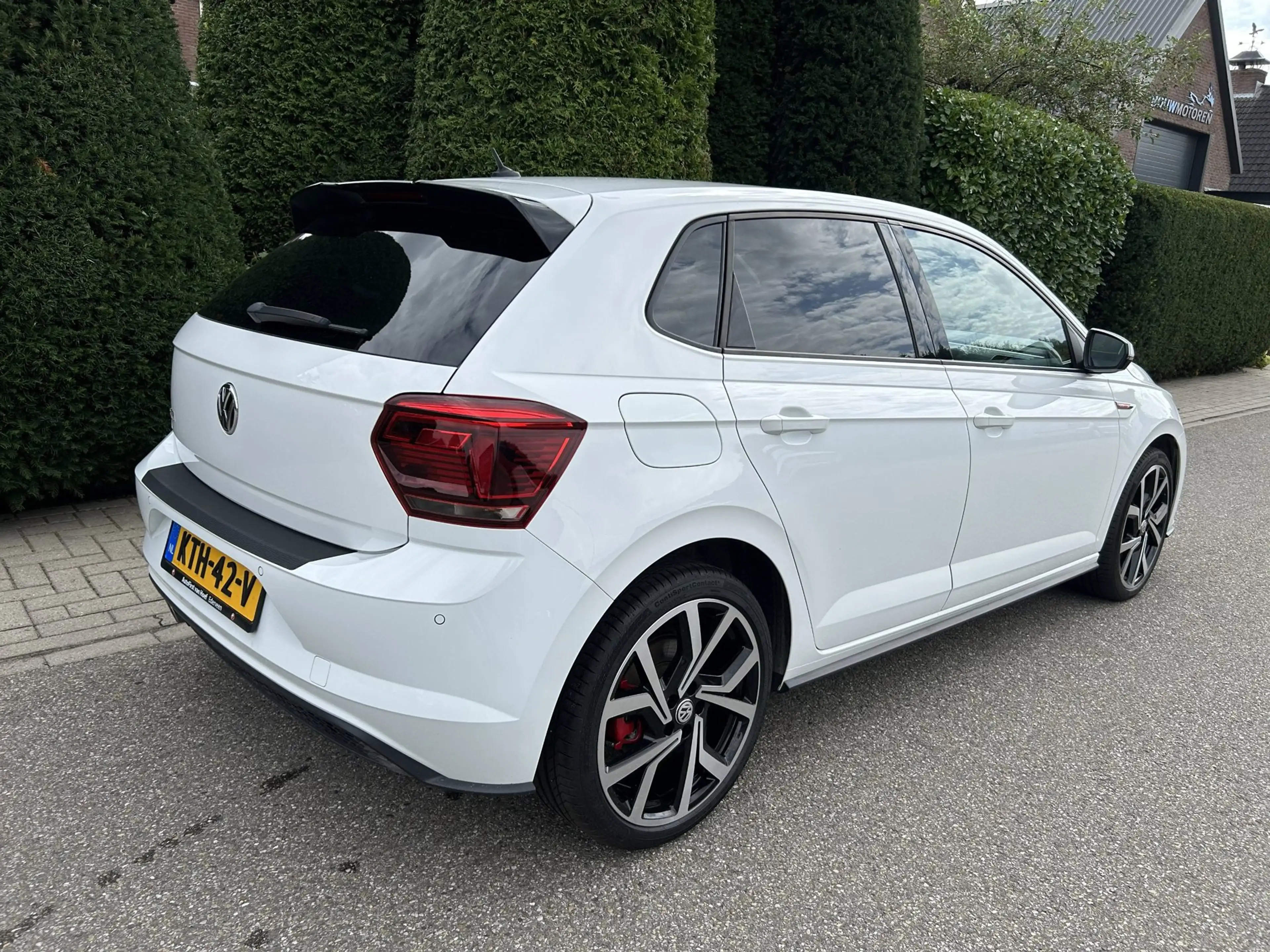 Volkswagen Polo GTI 2.0 TSI — photo 4
